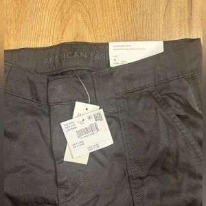 NEW! American Eagle Baggy Jogger High Rise Pants Size 4 tall NWT